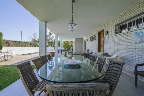Сasa de 7 dormitorios en venta en Barcelona, Cataluña, Spain № 1608 - foto 8