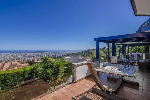 Сasa de 7 dormitorios en venta en Barcelona, Cataluña, Spain № 1608 - foto 2