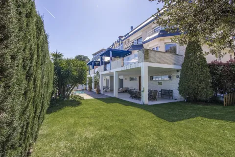 Сasa de 7 dormitorios en venta en Barcelona, Cataluña, Spain № 1608 - foto 3