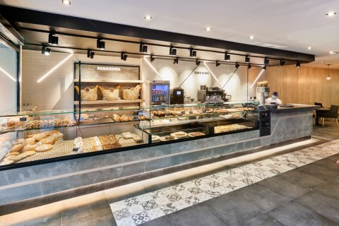 Propiedad comercial de 246 m² en venta en Barcelona, Cataluña, Spain № 1611