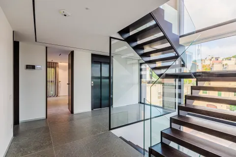 Сasa de 7 dormitorios en venta en Barcelona, Cataluña, Spain № 1607 - foto 10