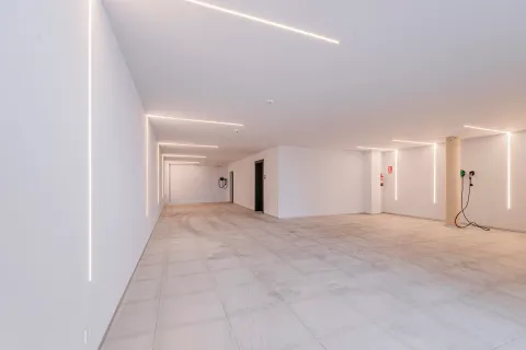 Сasa de 7 dormitorios en venta en Barcelona, Cataluña, Spain № 1607 - foto 30