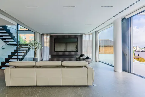 Сasa de 7 dormitorios en venta en Barcelona, Cataluña, Spain № 1607 - foto 9