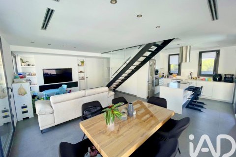 Сasa de 3 dormitorios en venta en Roda de Berà, Tarragona, Cataluña, Spain № 7547