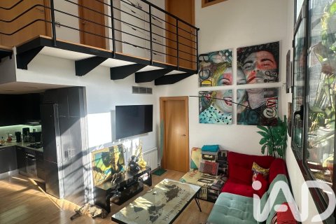 Dúplex de 2 dormitorios en venta en Barcelona, Cataluña, Spain № 7551
