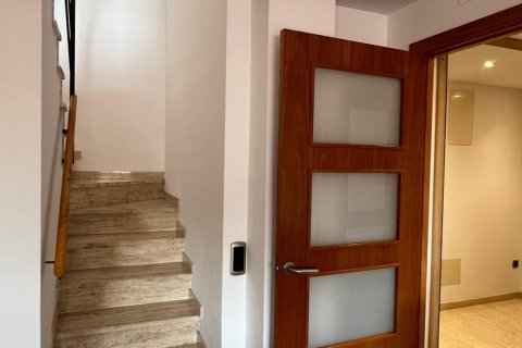 Dúplex de 5 dormitorios en venta en Terrassa, Barcelona, Cataluña, Spain № 7550 - foto 7