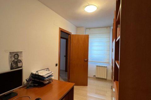 Dúplex de 5 dormitorios en venta en Terrassa, Barcelona, Cataluña, Spain № 7550 - foto 14