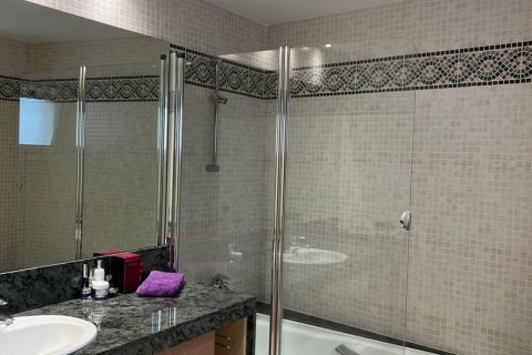 Dúplex de 5 dormitorios en venta en Terrassa, Barcelona, Cataluña, Spain № 7550 - foto 21
