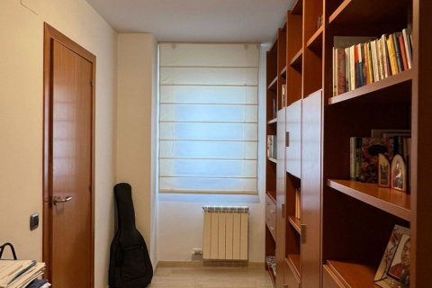 Dúplex de 5 dormitorios en venta en Terrassa, Barcelona, Cataluña, Spain № 7550 - foto 13