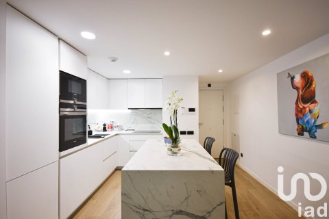Apartamento de 3 dormitorios en venta en Vilanova i la Geltrú, Barcelona, Cataluña, Spain № 7549 - foto 6