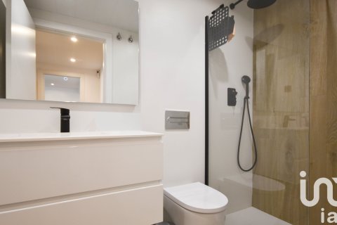Apartamento de 3 dormitorios en venta en Vilanova i la Geltrú, Barcelona, Cataluña, Spain № 7549 - foto 16