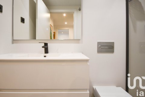 Apartamento de 3 dormitorios en venta en Vilanova i la Geltrú, Barcelona, Cataluña, Spain № 7549 - foto 15