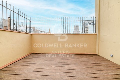 Ático de 2 dormitorios en venta en Barcelona, Cataluña, Spain № 5336 - foto 6