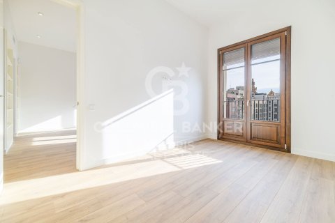 Ático de 2 dormitorios en venta en Barcelona, Cataluña, Spain № 5336 - foto 15