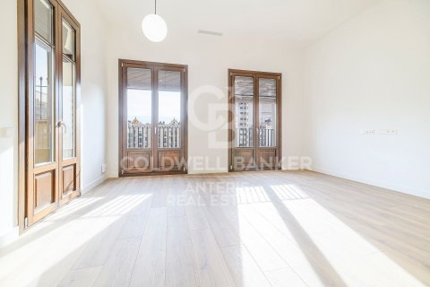 Ático de 2 dormitorios en venta en Barcelona, Cataluña, Spain № 5336 - foto 8