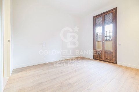 Ático de 2 dormitorios en venta en Barcelona, Cataluña, Spain № 5336 - foto 4