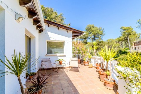 Villa de 4 dormitorios en venta en Sitges, Barcelona, Cataluña, Spain № 6593 - foto 19