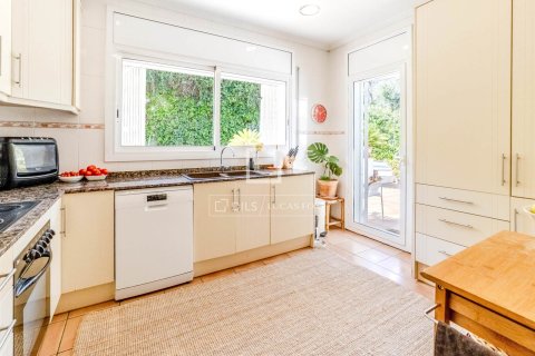 Villa de 4 dormitorios en venta en Sitges, Barcelona, Cataluña, Spain № 6593 - foto 10