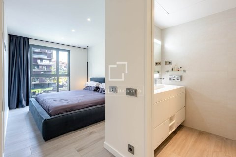 Apartamento de 3 dormitorios en venta en Esplugues de Llobregat, Barcelona, Cataluña, Spain № 6590 - foto 21