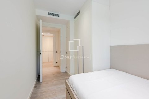 Apartamento de 3 dormitorios en venta en Esplugues de Llobregat, Barcelona, Cataluña, Spain № 6590 - foto 30