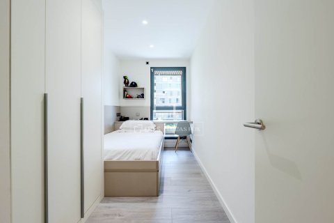 Apartamento de 3 dormitorios en venta en Esplugues de Llobregat, Barcelona, Cataluña, Spain № 6590 - foto 28