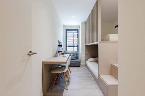 Apartamento de 3 dormitorios en venta en Esplugues de Llobregat, Barcelona, Cataluña, Spain № 6590 - foto 26
