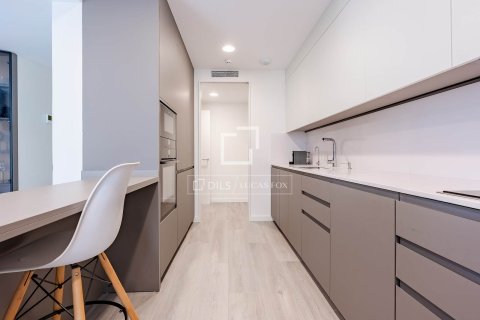 Apartamento de 3 dormitorios en venta en Esplugues de Llobregat, Barcelona, Cataluña, Spain № 6590 - foto 10