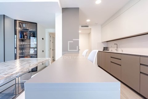 Apartamento de 3 dormitorios en venta en Esplugues de Llobregat, Barcelona, Cataluña, Spain № 6590 - foto 15