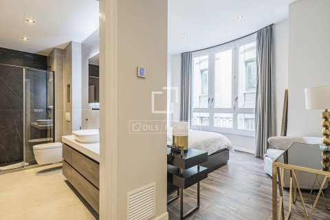 Купить квартиру в Барселона, Испания с 3 спальни, 119м², № 6591 - фото 18