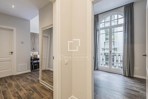 Купить квартиру в Барселона, Испания с 3 спальни, 119м², № 6591 - фото 14