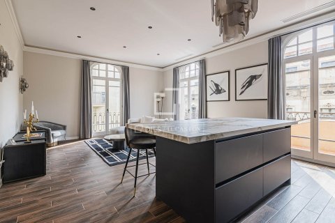 Купить квартиру в Барселона, Испания с 3 спальни, 119м², № 6591 - фото 2