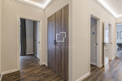 Купить квартиру в Барселона, Испания с 3 спальни, 119м², № 6591 - фото 25