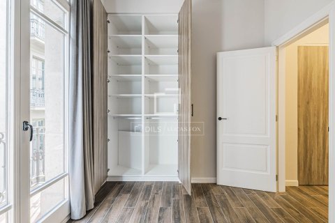 Купить квартиру в Барселона, Испания с 3 спальни, 119м², № 6591 - фото 17