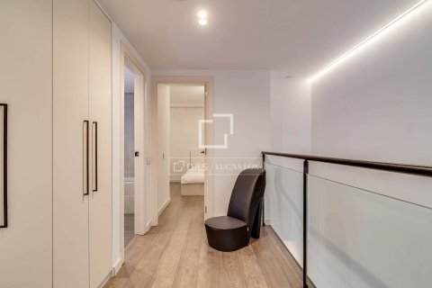 Apartamento de 3 dormitorios en alquiler en Barcelona, Cataluña, Spain № 6589 - foto 23