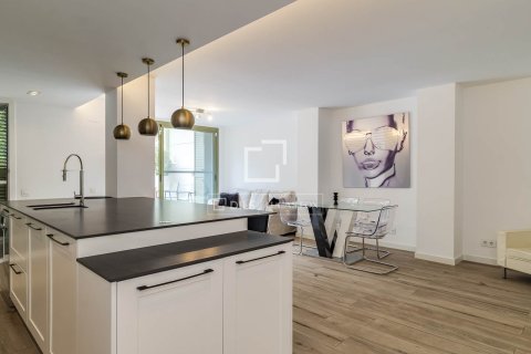 Apartamento de 3 dormitorios en alquiler en Barcelona, Cataluña, Spain № 6589 - foto 3