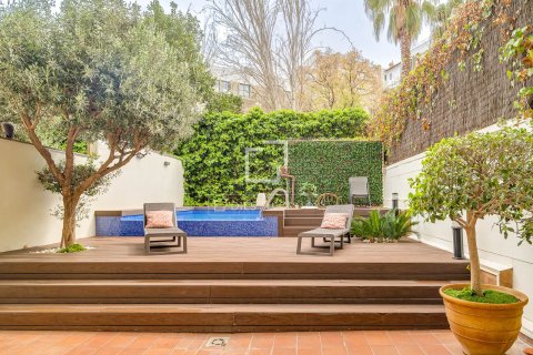 Apartamento de 3 dormitorios en alquiler en Barcelona, Cataluña, Spain № 6589 - foto 15