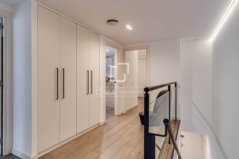 Apartamento de 3 dormitorios en alquiler en Barcelona, Cataluña, Spain № 6589 - foto 22