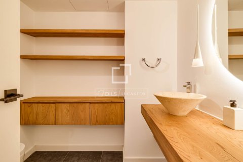 Apartamento de 3 dormitorios en alquiler en Barcelona, Cataluña, Spain № 6589 - foto 13