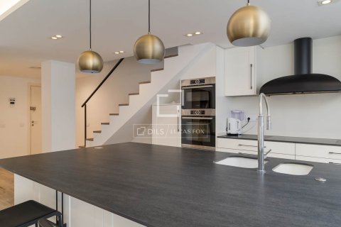 Apartamento de 3 dormitorios en alquiler en Barcelona, Cataluña, Spain № 6589 - foto 7