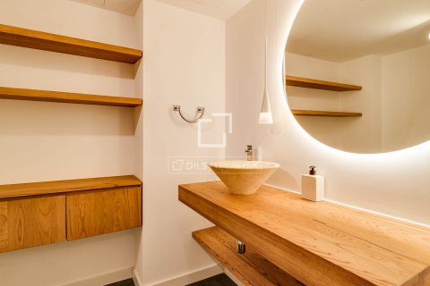 Apartamento de 3 dormitorios en alquiler en Barcelona, Cataluña, Spain № 6589 - foto 14