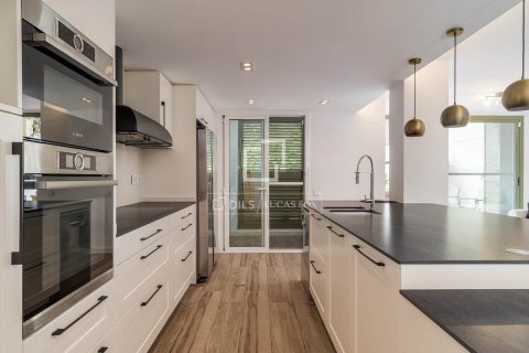 Apartamento de 3 dormitorios en alquiler en Barcelona, Cataluña, Spain № 6589 - foto 4