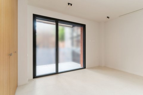 Apartamento de 4 dormitorios en venta en Barcelona, Cataluña, Spain № 6321 - foto 21