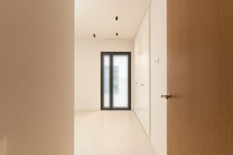 Apartamento de 4 dormitorios en venta en Barcelona, Cataluña, Spain № 6321 - foto 19