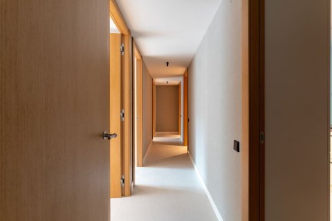 Apartamento de 4 dormitorios en venta en Barcelona, Cataluña, Spain № 6321 - foto 7