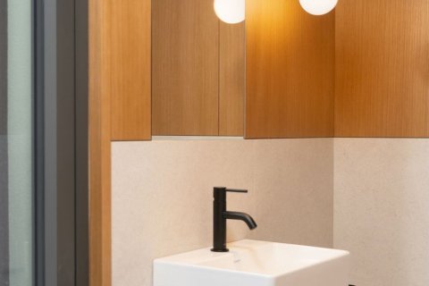 Apartamento de 4 dormitorios en venta en Barcelona, Cataluña, Spain № 6321 - foto 25