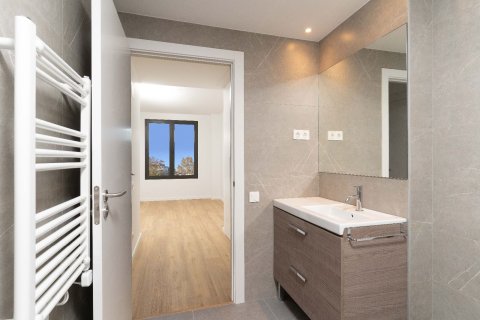 Apartamento de 3 dormitorios en venta en Cataluña, Spain № 6320 - foto 10