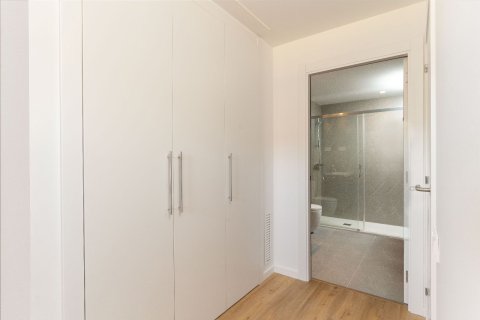 Apartamento de 3 dormitorios en venta en Cataluña, Spain № 6320 - foto 14