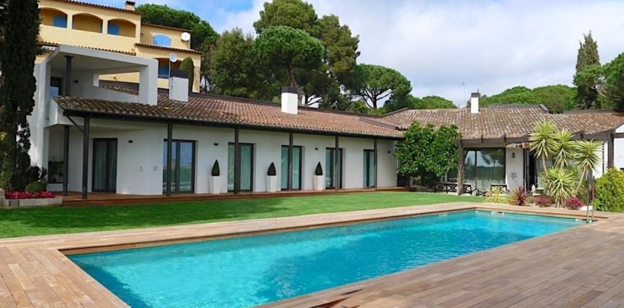 Сasa de 6 dormitorios en venta en Calonge, Gerona, Cataluña, Spain № 1389