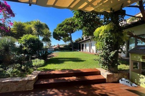 Сasa de 6 dormitorios en venta en Calonge, Gerona, Cataluña, Spain № 1389 - foto 8