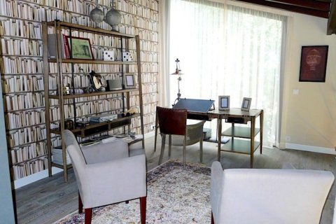 Сasa de 6 dormitorios en venta en Calonge, Gerona, Cataluña, Spain № 1389 - foto 19